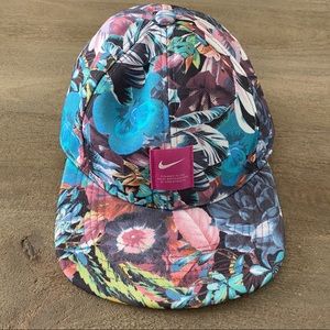 Nike Women's Floral Cap - Multicolor
